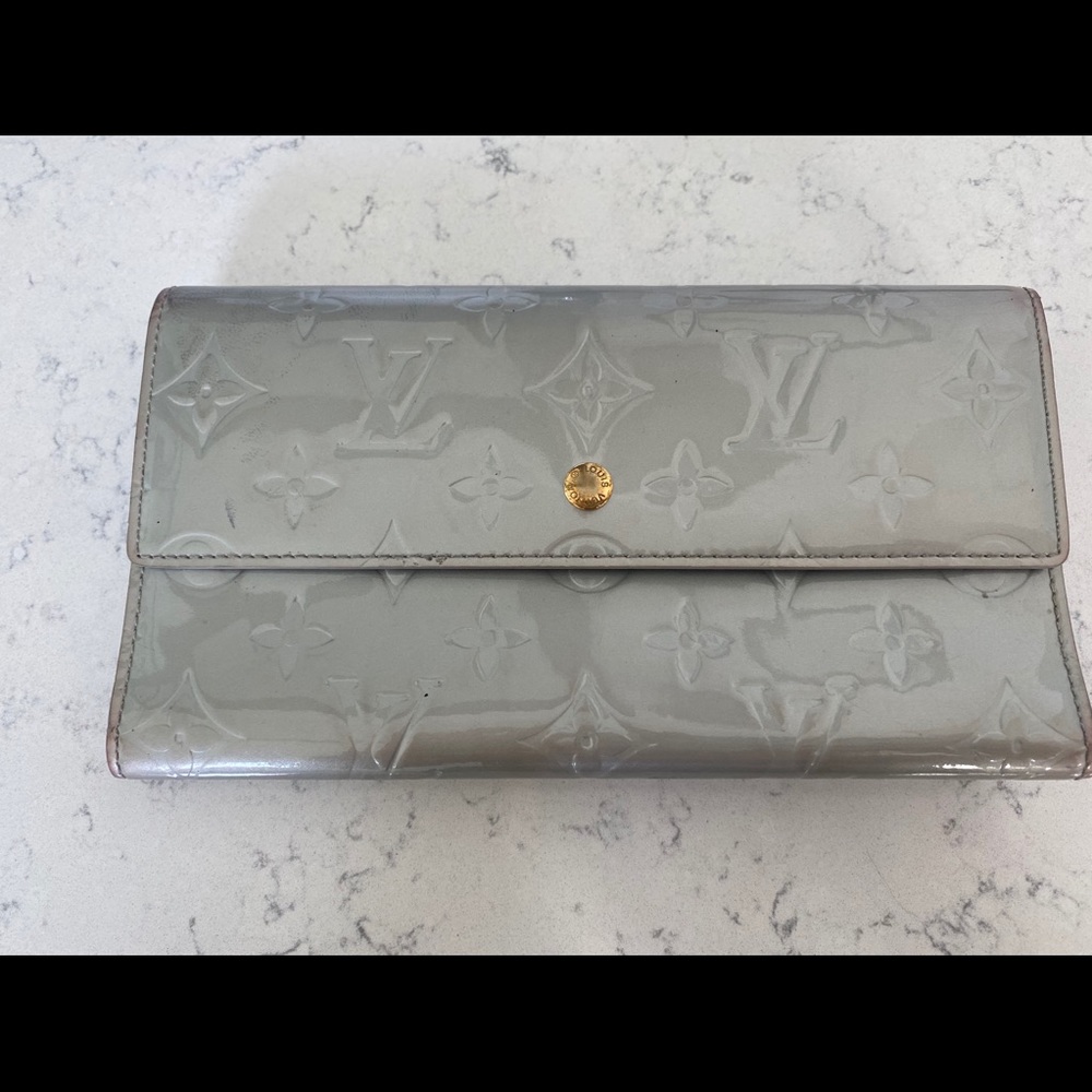 Louis Vuitton Sarah Vernis Monogram Wallet